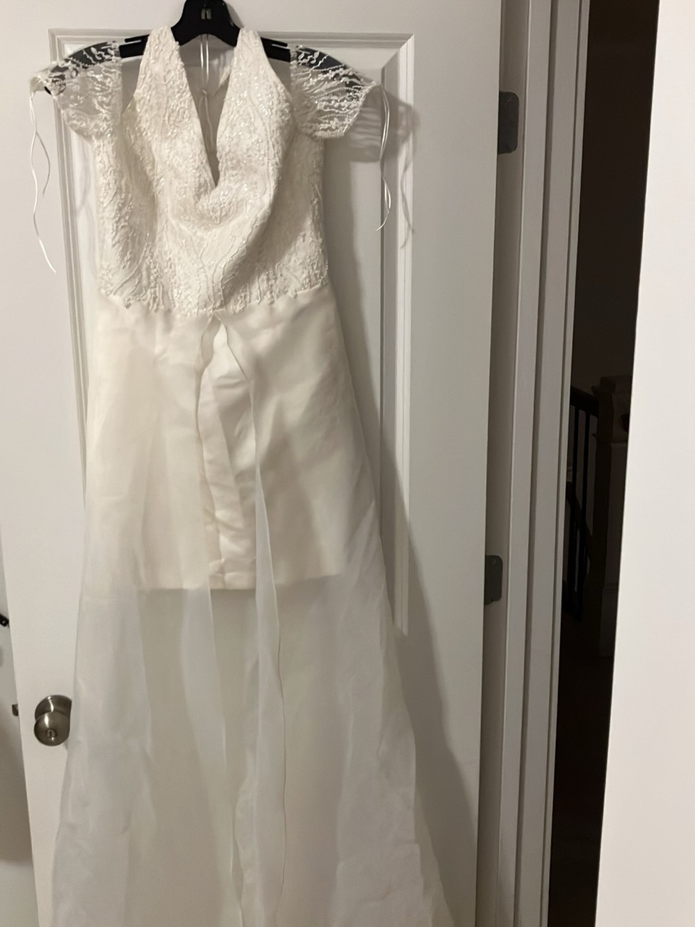 Beautiful White Lace & Chiffon wedding dress